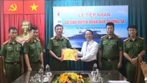 Tiểu đoàn Cảnh sát đặc nhiệm số 1 tiếp nhận Cờ chủ quyền quần đảo Trường Sa