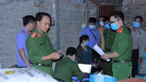 Kinh hoàng kho chứa 1,3 tấn thuốc nổ và xyanua nằm giữa trung tâm xã
