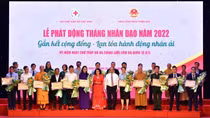 Chủ tịch nước Nguyễn Xuân Phúc dự lễ phát động Tháng Nhân đạo năm 2022