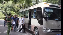 Niềm hân hoan trong ngày đặc xá