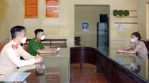 Sơn nữ găm ma túy trong người bị bắt tại chốt phòng dịch