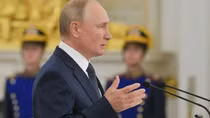 Tổng thống Putin tự cách ly COVID-19