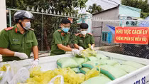 Đảm bảo nhu yếu phẩm cho người dân trong khu phong tỏa