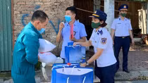Bộ Tư lệnh Cảnh sát biển trao 300 suất quà cho người dân gặp khó khăn do đại dịch