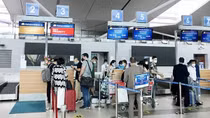 Hàng không đồng loạt tăng chuyến, tàu khách vẫn “ế” vé