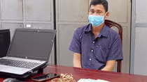 “Thợ đào mỏ” chôm trang sức của vợ hờ