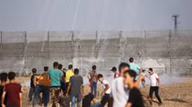 Israel bắn người biểu tình Palestine, 26 người bị thương