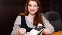 Stephanie Meyer - nữ văn sĩ tôn vinh tình yêu bất tử
