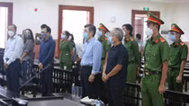 Cái giá phải trả của những người nhắm mắt làm bừa