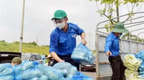 Hàng chục tấn nhu yếu phẩm được tỉnh Bắc Giang gửi tặng người dân Thủ đô chống dịch