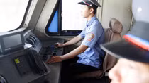 Giám sát, kiểm tra liên tục nồng độ cồn của lái tàu dịp Tết