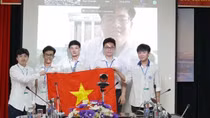 Hà Nội khen thưởng đột xuất học sinh xuất sắc tại các kỳ thi Olympic quốc tế