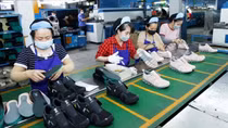 Doanh nghiệp vẫn khó khăn và “khát” lao động