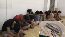 12 nam, nữ “mở tiệc” ma túy ở nhà nghỉ