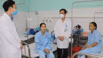 Các công nhân phản ứng sau tiêm vaccine ở Thanh Hóa đã xuất viện