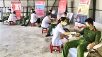 Giọt máu hồng của tuổi trẻ Công an Phú Yên giữa mùa dịch