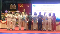 Chung tay chia sẻ khó khăn cùng cộng đồng