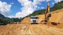 Chậm giải phóng mặt bằng 3,2km để thi công nâng cấp QL25