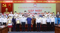 Chủ tịch Quốc hội Vương Đình Huệ đề nghị tiếp tục có chủ trương hỗ trợ lực lượng y tế tuyến đầu
