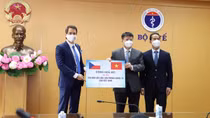 Việt Nam tiếp nhận 250.800 liều vaccine AstraZeneca và Moderna do Chính phủ Séc trao tặng