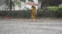 Miền Bắc mưa giông diện rộng, Hà Nội trời dịu mát