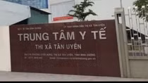 Giám đốc Trung tâm y tế bị tạm đình chỉ công tác do phòng chống dịch không hiệu quả