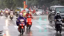Hà Nội mưa lạnh, vùng núi cao nhiệt độ có nơi xuống dưới 18 độ C
