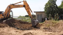 Một hộ kinh doanh chôn lấp hơn 500 tấn chất thải công nghiệp