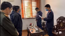 Phó Trưởng Công an huyện và Phó Viện trưởng Viện kiểm sát huyện bị bắt vì bỏ lọt tội phạm