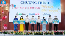 MobiFone trao 100 phần quà hỗ trợ học trực tuyến tới học sinh có hoàn cảnh khó khăn