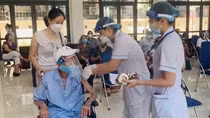 Nóng chuyện tiêm vaccine ở Thủ đô
