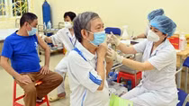 Đề nghị các tỉnh không để xảy ra quá hạn vaccine phòng COVID-19