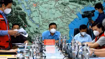 Khẩn trương kêu gọi tàu thuyền di chuyển khỏi vùng nguy hiểm