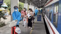 Mở bán vé tàu tuyến Bắc Nam và Hà Nội-Hải Phòng từ tối 11/10