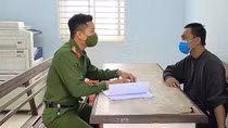 Thay tên, đổi họ, thanh niên làm nghề bốc vác không giấu được thân phận trốn nã