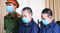 Hai anh em ruột lãnh án vì chống người thi hành công vụ