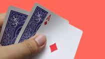 Phá sòng bạc “quý bà” quy mô lớn