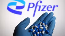 Thuốc viên trị COVID-19 của Pfizer hiệu quả 89%, gấp 3 lần thuốc Merck