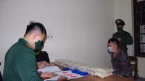 Bắt đối tượng vận chuyển 120 nghìn viên ma tuý tổng hợp