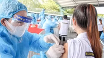 Người chưa tiêm vaccine về từ vùng dịch phải cách ly 14 ngày
