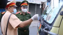 Thứ trưởng Lê Quốc Hùng kiểm tra, chấn chỉnh việc quét mã QR giám sát người ra đường
