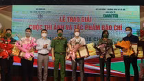 Trao giải cuộc thi với chủ đề "Phòng cháy chữa cháy và cứu nạn cứu hộ"