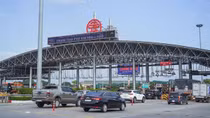 Xử phạt nghiêm phương tiện không đủ điều kiện vẫn đi vào làn ETC
