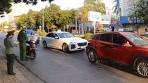 Hàng trăm CBCS Công an tăng cường trực chốt trên địa bàn TP Vinh