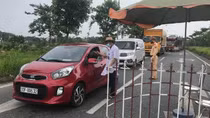 Bắt một trường hợp mắc COVID-19 trốn khỏi Bệnh viện dã chiến