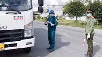 Cà Mau không bỏ quy định buộc tài xế test lại SAR-CoV-2 vì cho rằng phù hợp