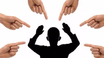 Pháp hình sự hóa hành vi bắt nạt học đường