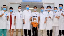 Cứu sống cháu bé 5 tuổi nguy kịch vì ong vò vẽ đốt 50 vết