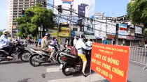 Hà Nội siết chặt kiểm soát Giấy đi đường