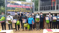 Những ngôi nhà nặng nghĩa tình với bà con dân tộc Bru-Vân Kiều
